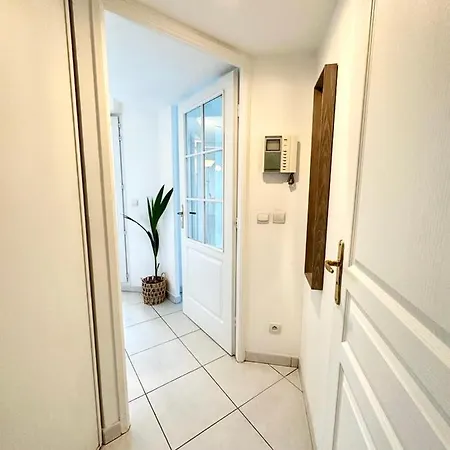 Apartment 2p Full Center Juan Les Pins Near Sea Parking *