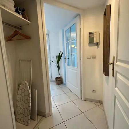 2p Full Center Juan Les Pins Near Sea Parking *